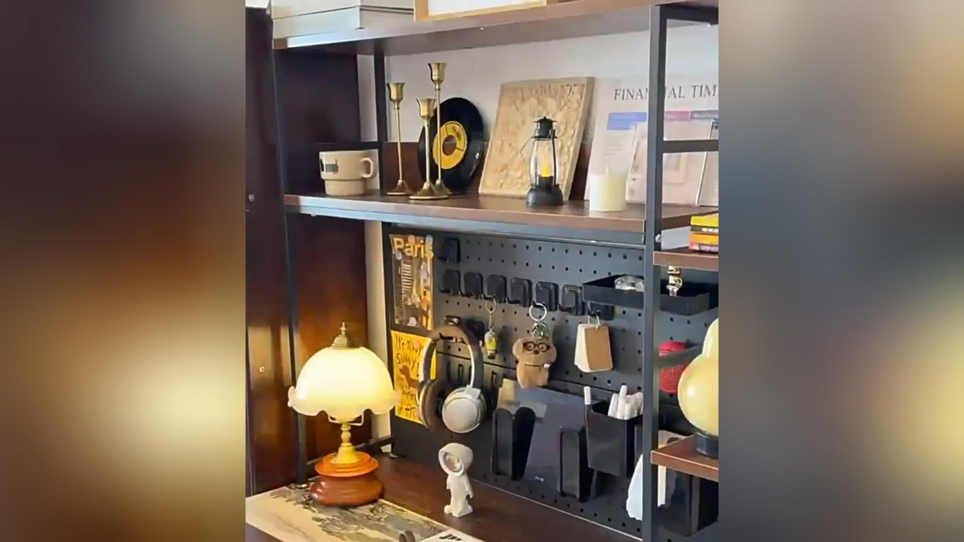 Amazon.co.jp: Hoshinoi 卓上ラック 机上ラック 有孔ボード付き デスク